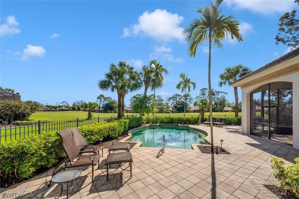 2932 Bellflower Lane Naples FL 34105