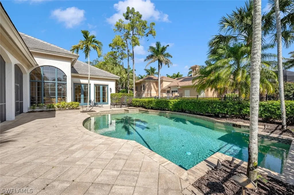 2932 Bellflower Lane Naples FL 34105