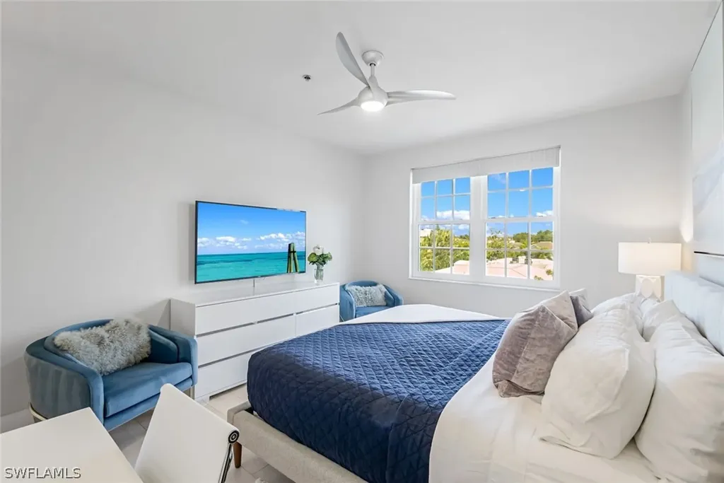 365 5th Avenue S Naples FL 34102