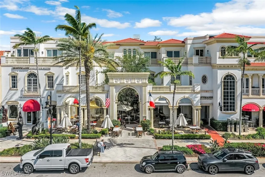 365 5th Avenue S Naples FL 34102