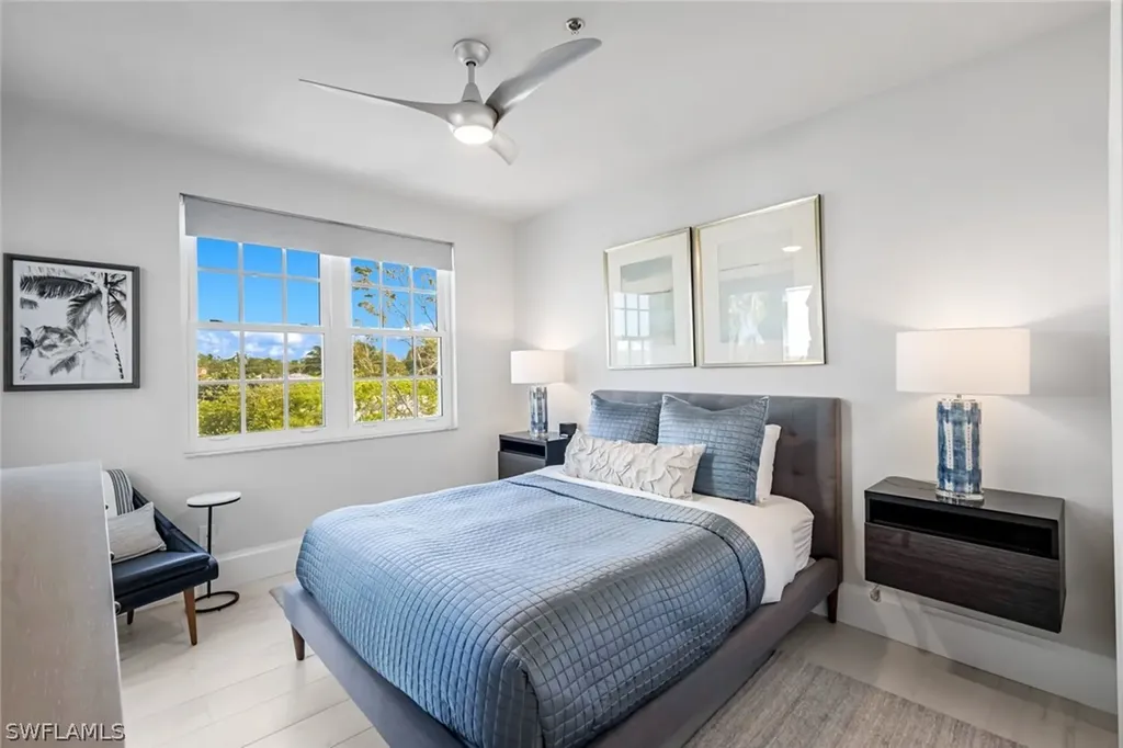 365 5th Avenue S Naples FL 34102