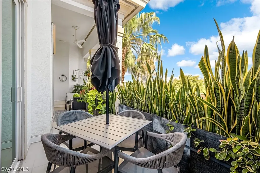 365 5th Avenue S Naples FL 34102