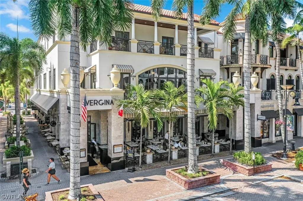365 5th Avenue S Naples FL 34102