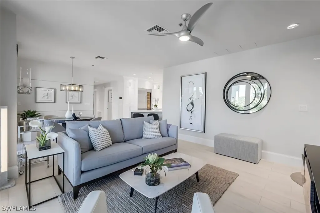 365 5th Avenue S Naples FL 34102