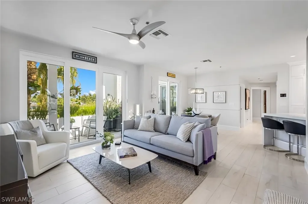 365 5th Avenue S Naples FL 34102