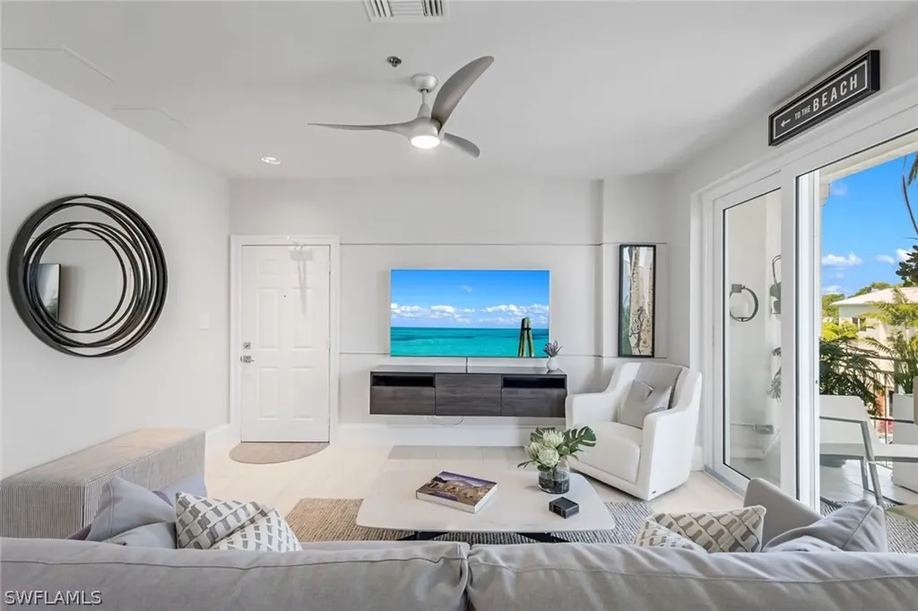 365 5th Avenue S Naples FL 34102