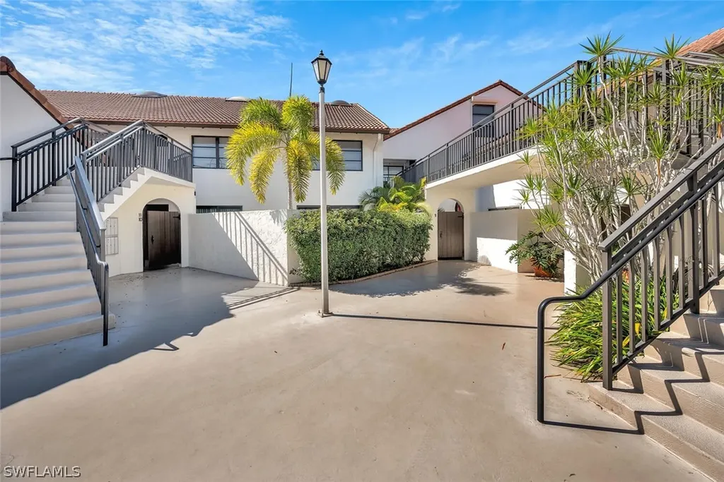 4082 Belair Lane Naples FL 34103