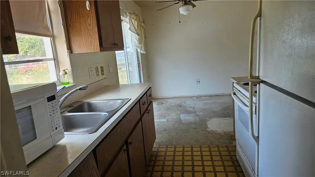 3088 Poinciana Drive Naples FL 34105