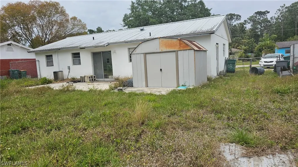 3088 Poinciana Drive Naples FL 34105