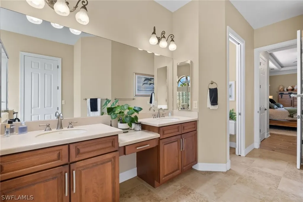 8796 Tropical Court Fort Myers FL 33908