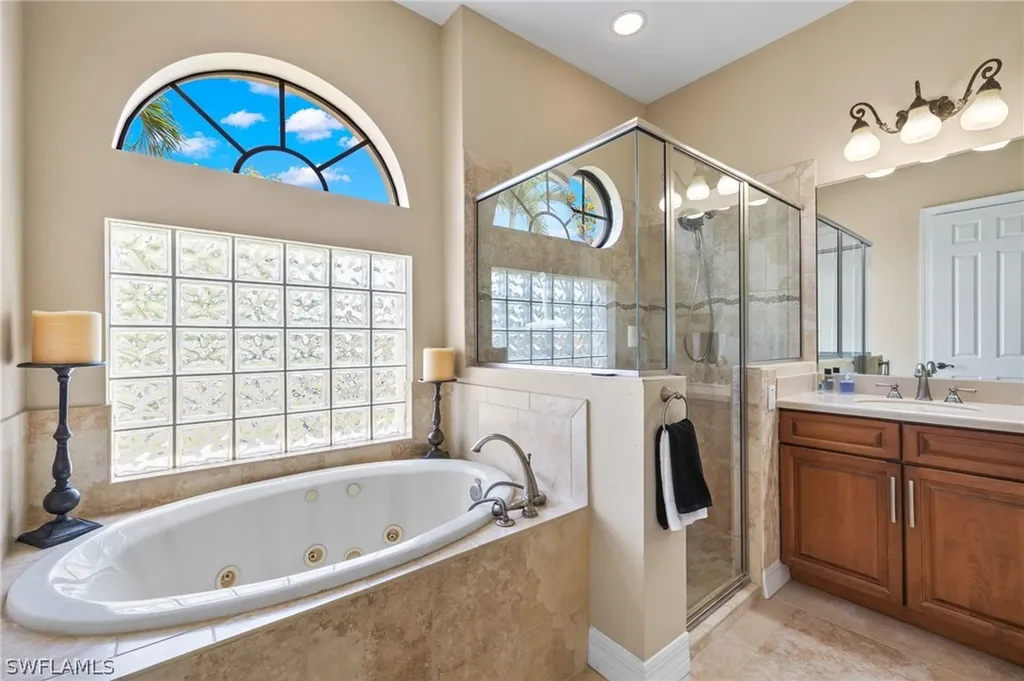 8796 Tropical Court Fort Myers FL 33908