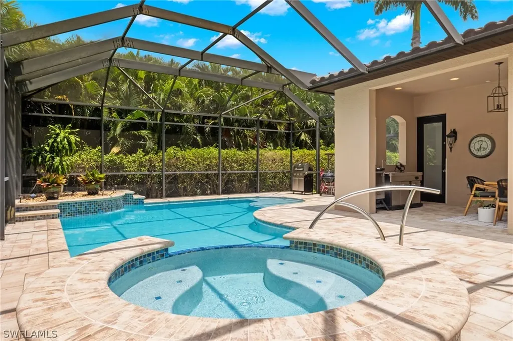 8796 Tropical Court Fort Myers FL 33908