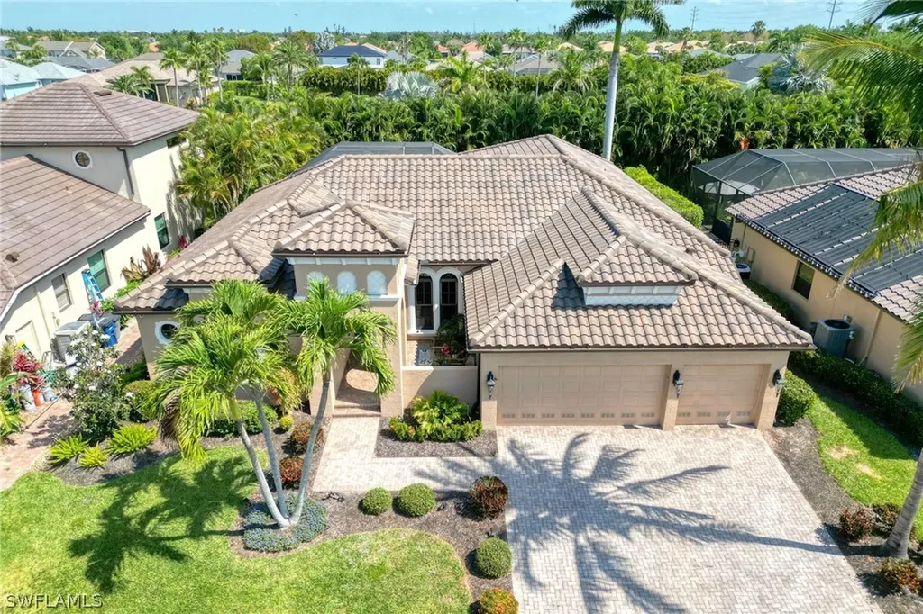8796 Tropical Court Fort Myers FL 33908