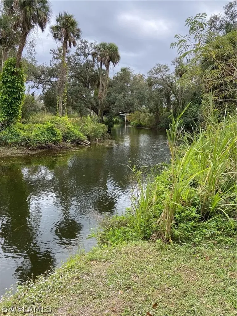 4741 Lone Pine Court Fort Myers FL 33905