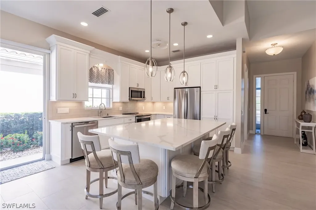 4353 Montalvo Court Naples FL 34109