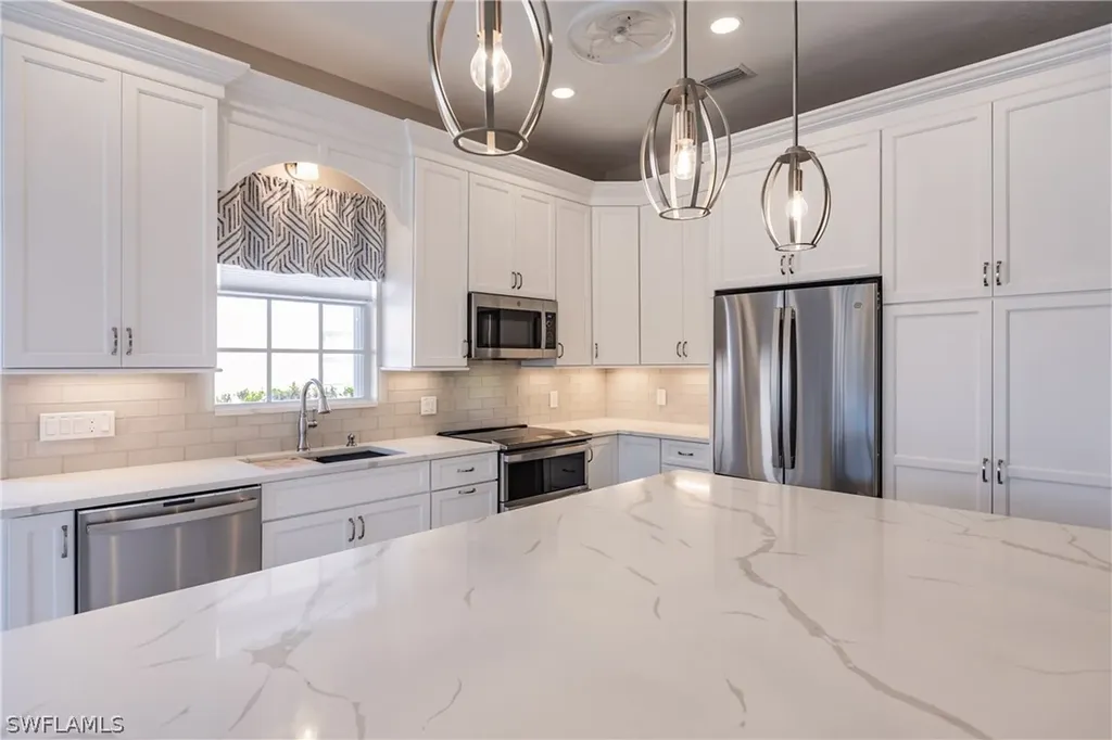 4353 Montalvo Court Naples FL 34109