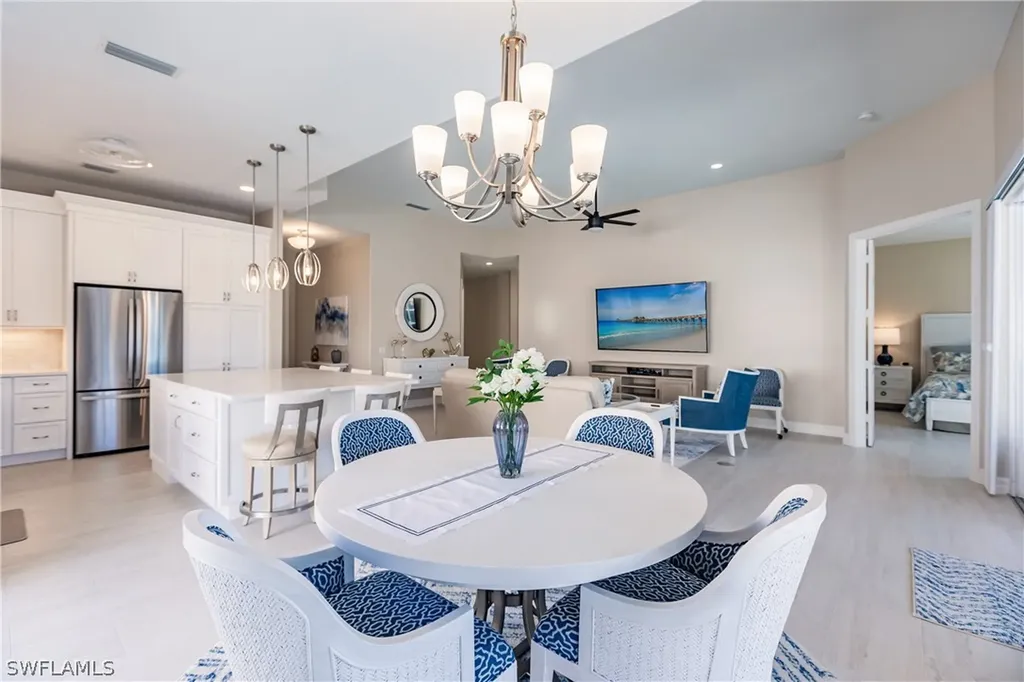 4353 Montalvo Court Naples FL 34109