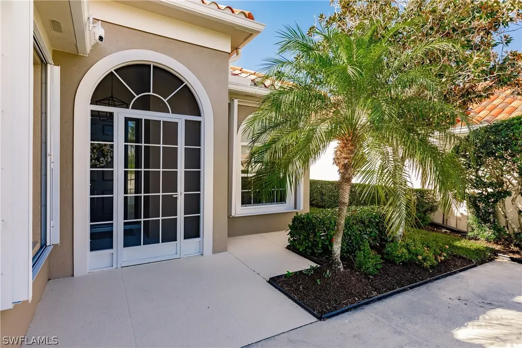 4353 Montalvo Court Naples FL 34109