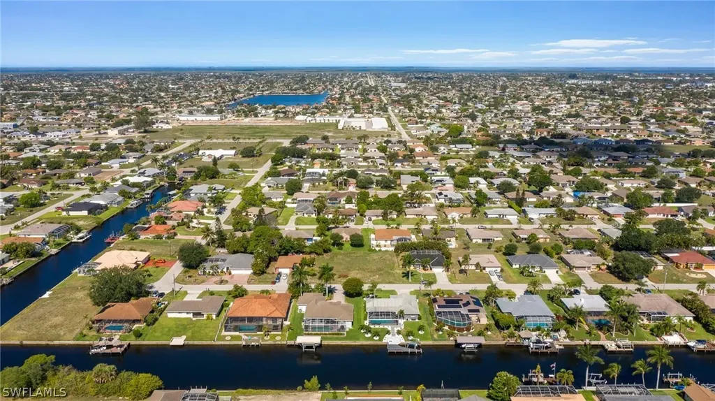 4208 SW 5th Place Cape Coral FL 33914