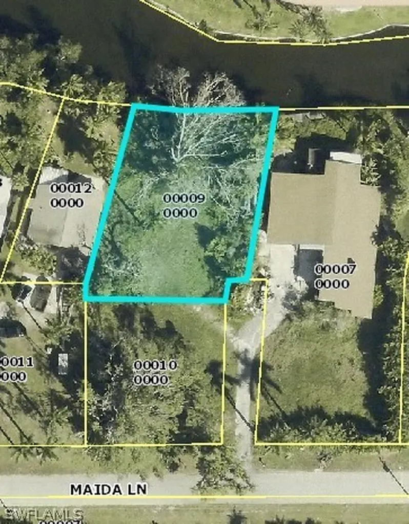 7204 + 7202 Maida Lane Fort Myers FL 33908