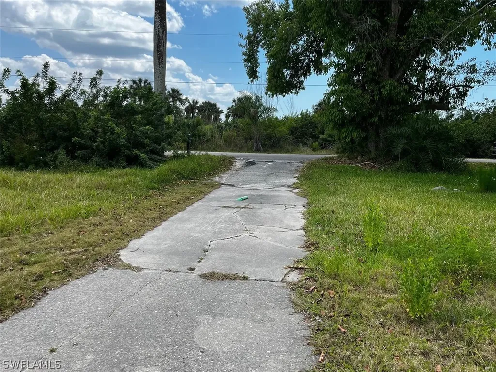 7204 + 7202 Maida Lane Fort Myers FL 33908