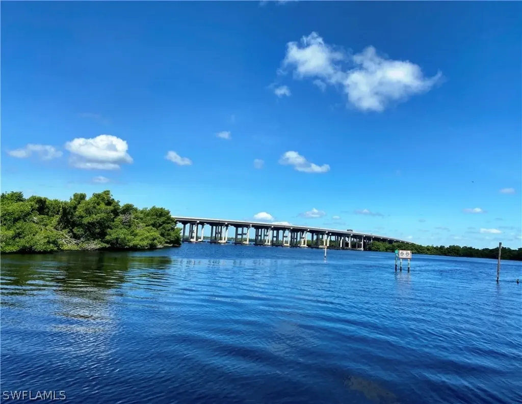 241 Tangerine Drive Fort Myers FL 33905