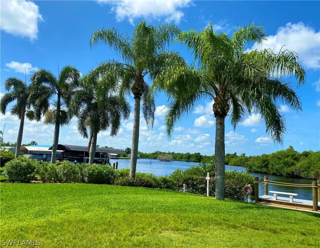 241 Tangerine Drive Fort Myers FL 33905