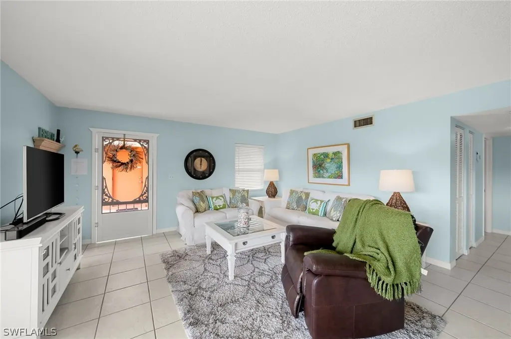 1400 Pompei Lane Naples FL 34103