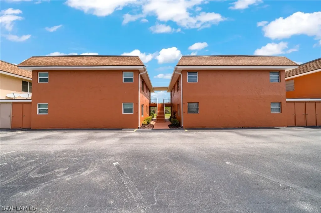 1400 Pompei Lane Naples FL 34103
