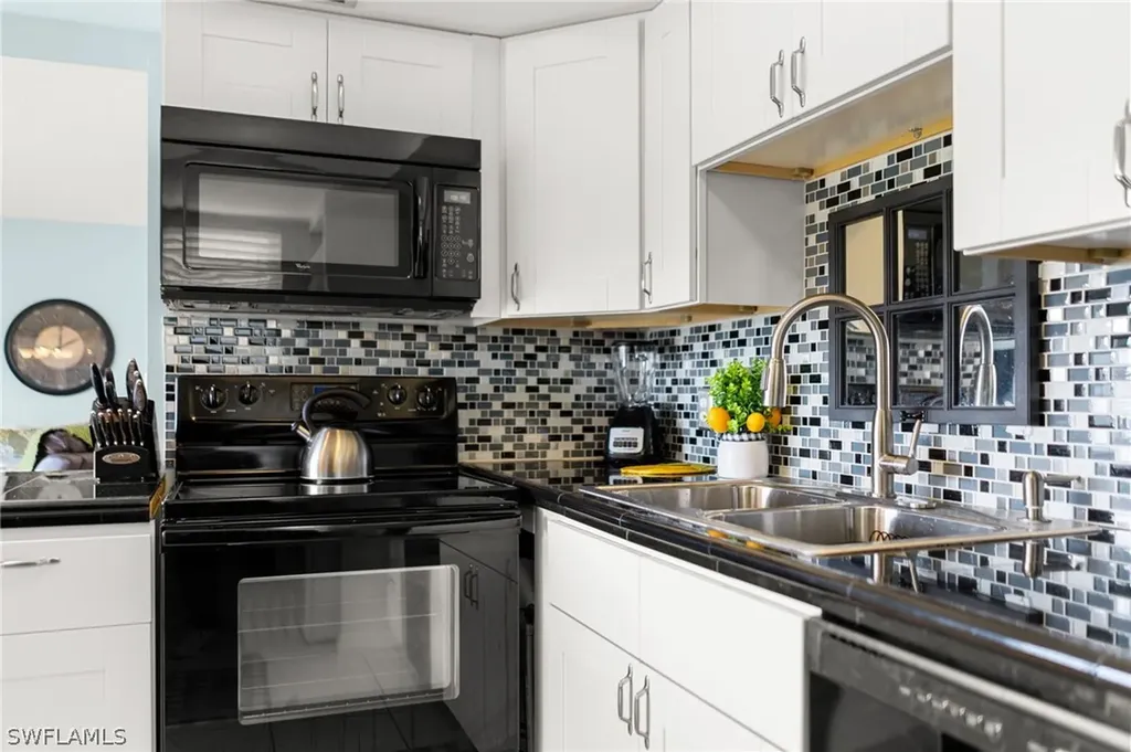 1400 Pompei Lane Naples FL 34103