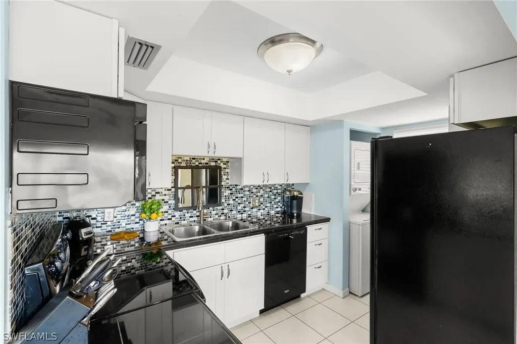 1400 Pompei Lane Naples FL 34103