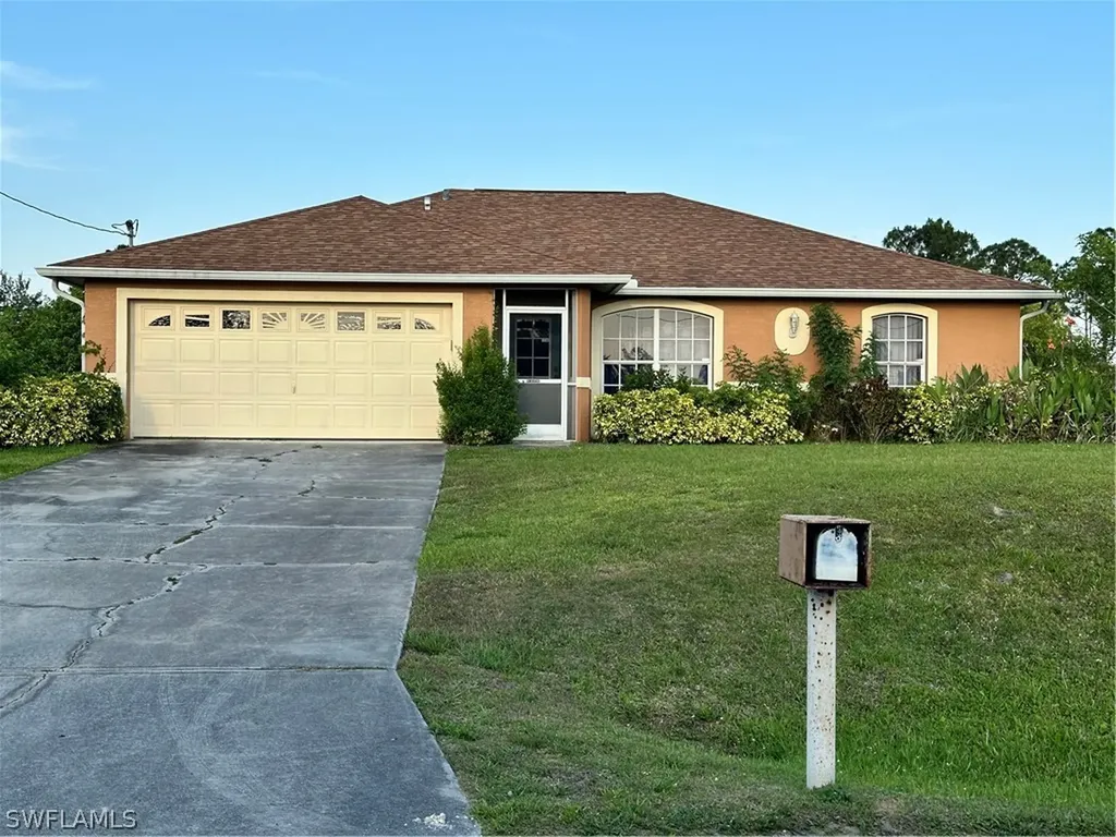 2006 Ann Avenue N Lehigh Acres FL 33971