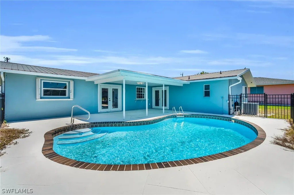 5230 Sarasota Court Cape Coral FL 33904