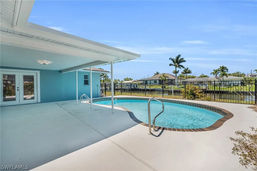 5230 Sarasota Court Cape Coral FL 33904