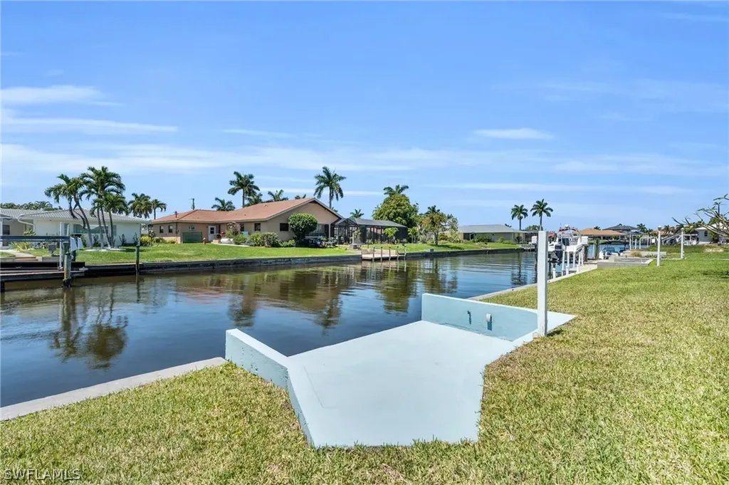 5230 Sarasota Court Cape Coral FL 33904