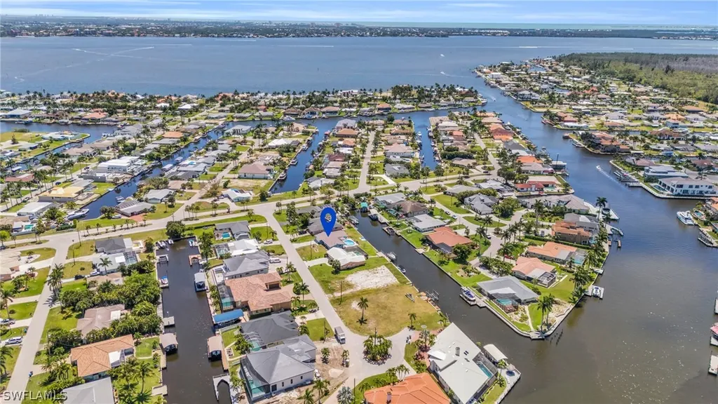 5230 Sarasota Court Cape Coral FL 33904
