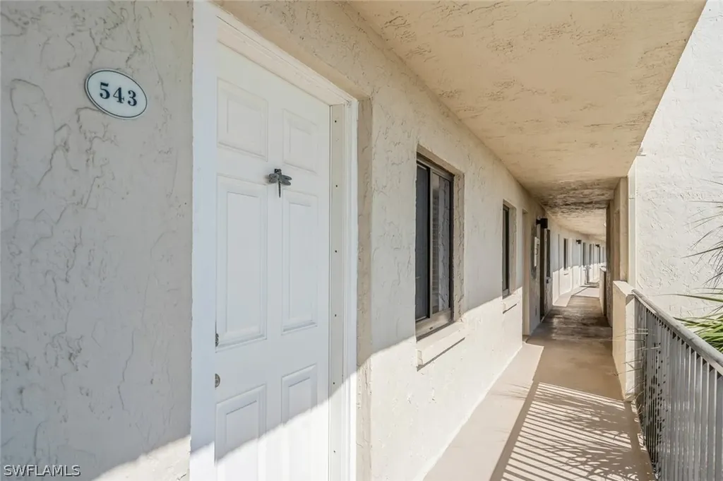 979 E Gulf Drive Sanibel FL 33914