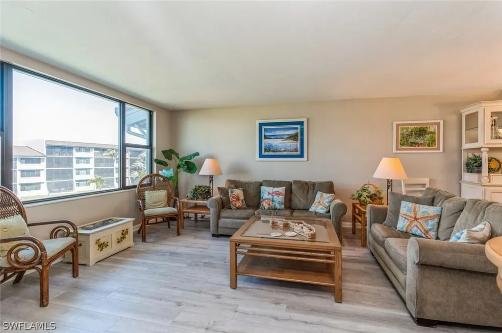 979 E Gulf Drive Sanibel FL 33914