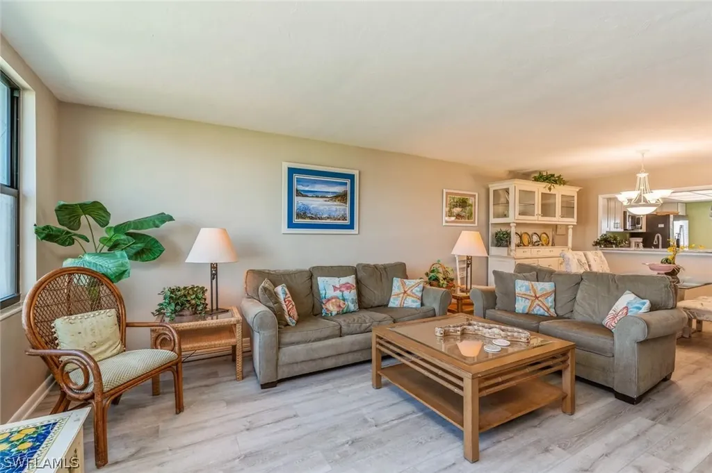 979 E Gulf Drive Sanibel FL 33914