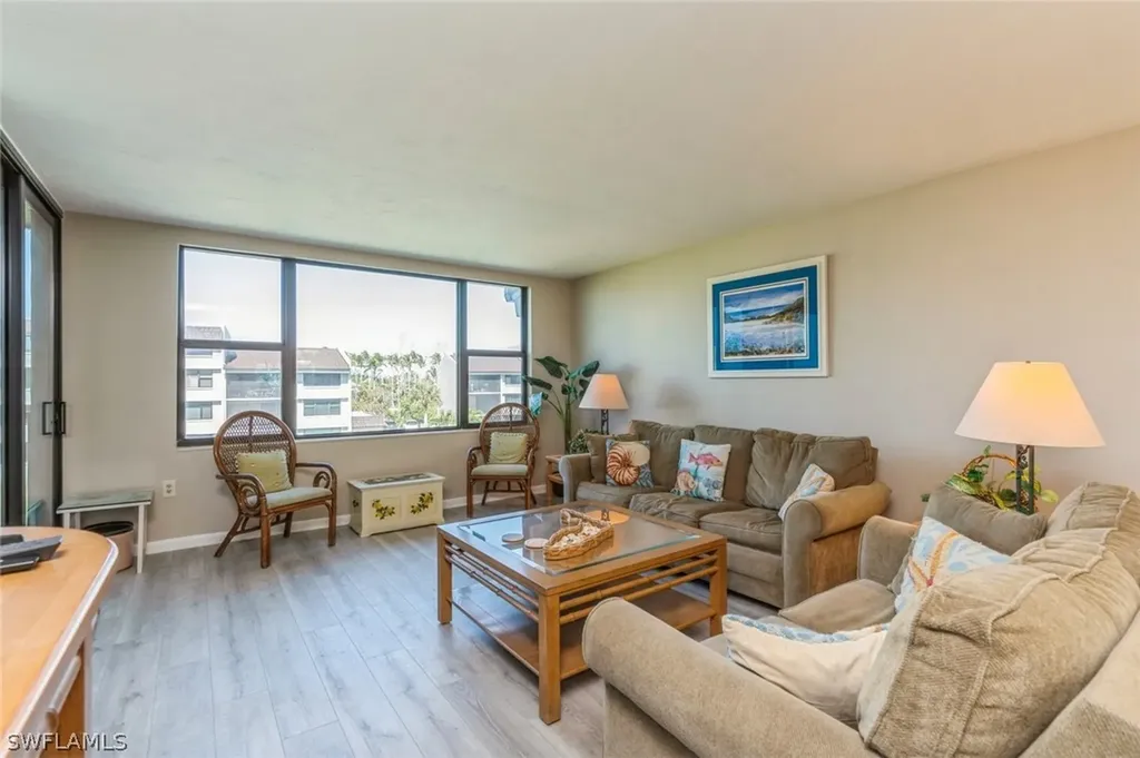 979 E Gulf Drive Sanibel FL 33914