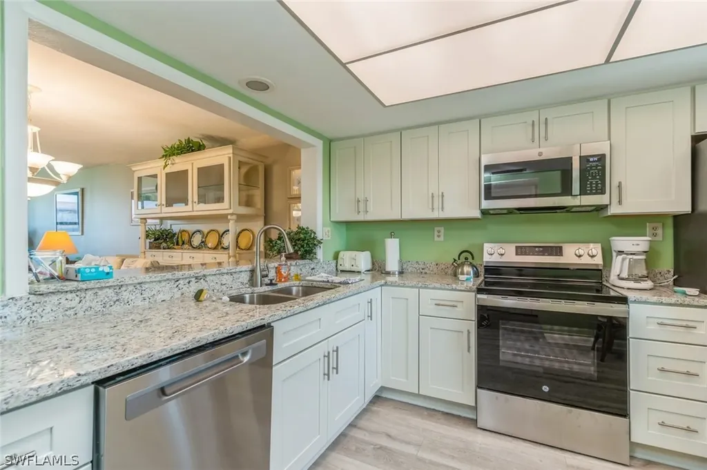 979 E Gulf Drive Sanibel FL 33914