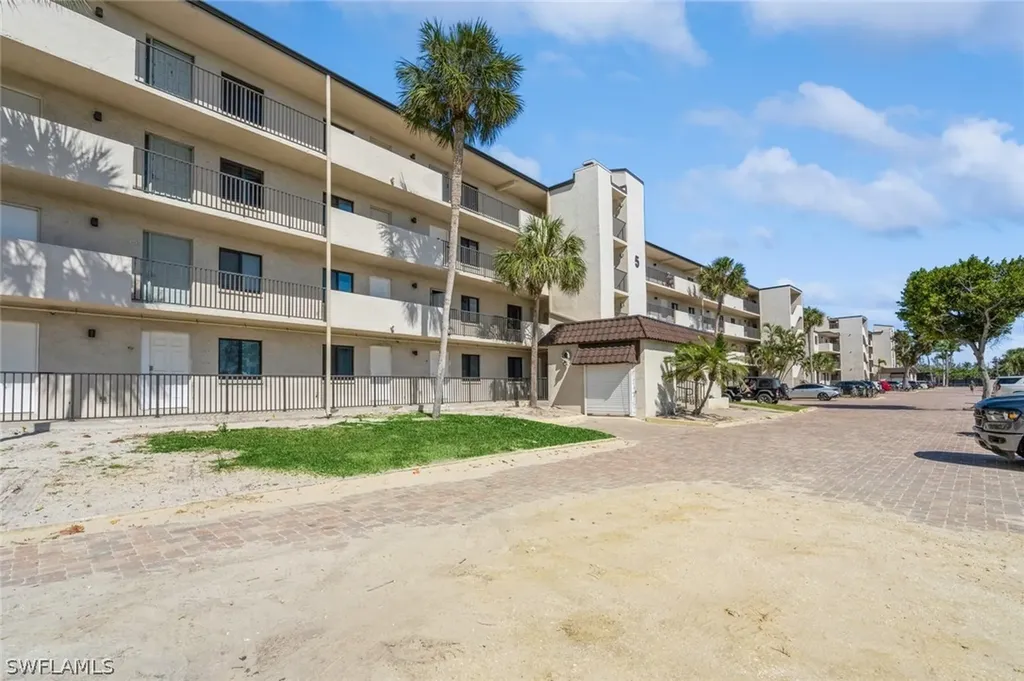979 E Gulf Drive Sanibel FL 33914
