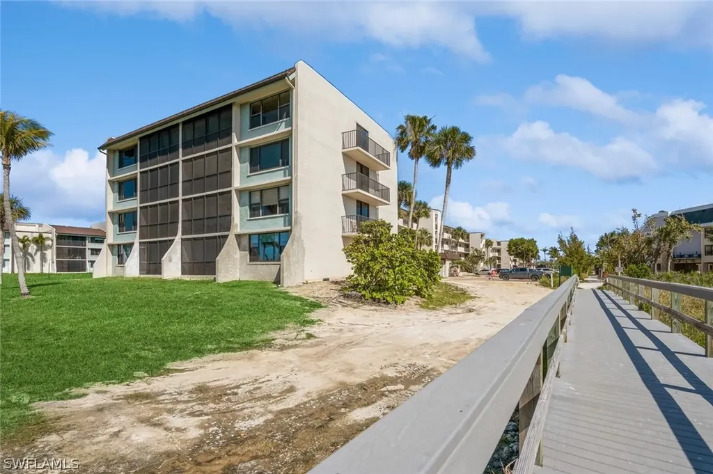 979 E Gulf Drive Sanibel FL 33914