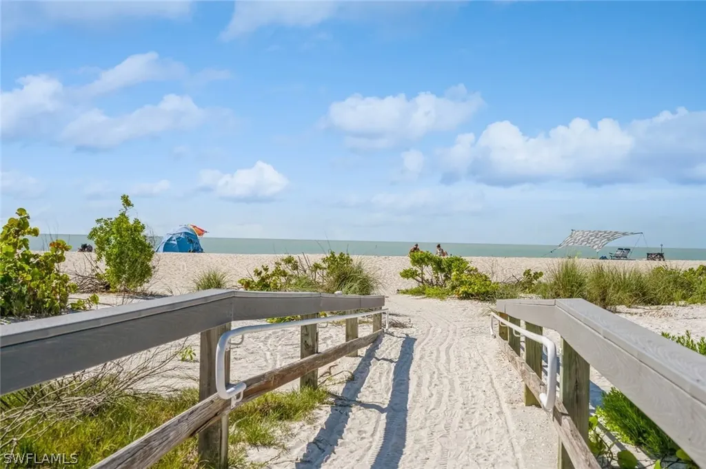 979 E Gulf Drive Sanibel FL 33914
