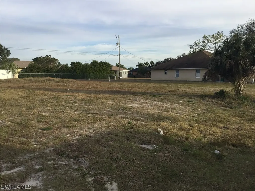 4145 SW 7th Place Cape Coral FL 33914