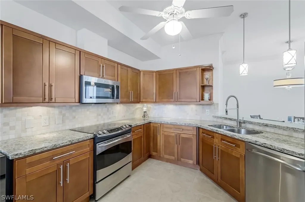 1570 Clermont Drive Naples FL 34109
