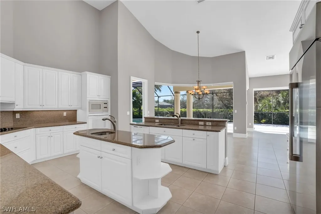 199 Cheshire Way Naples FL 34110