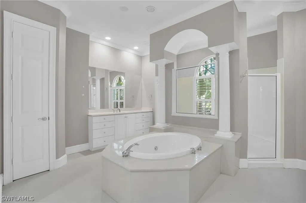 199 Cheshire Way Naples FL 34110