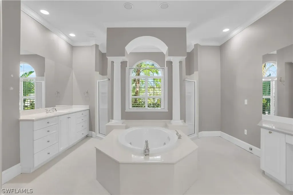 199 Cheshire Way Naples FL 34110