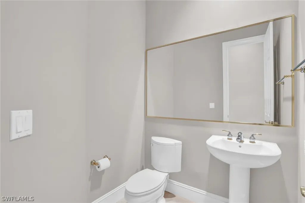 199 Cheshire Way Naples FL 34110